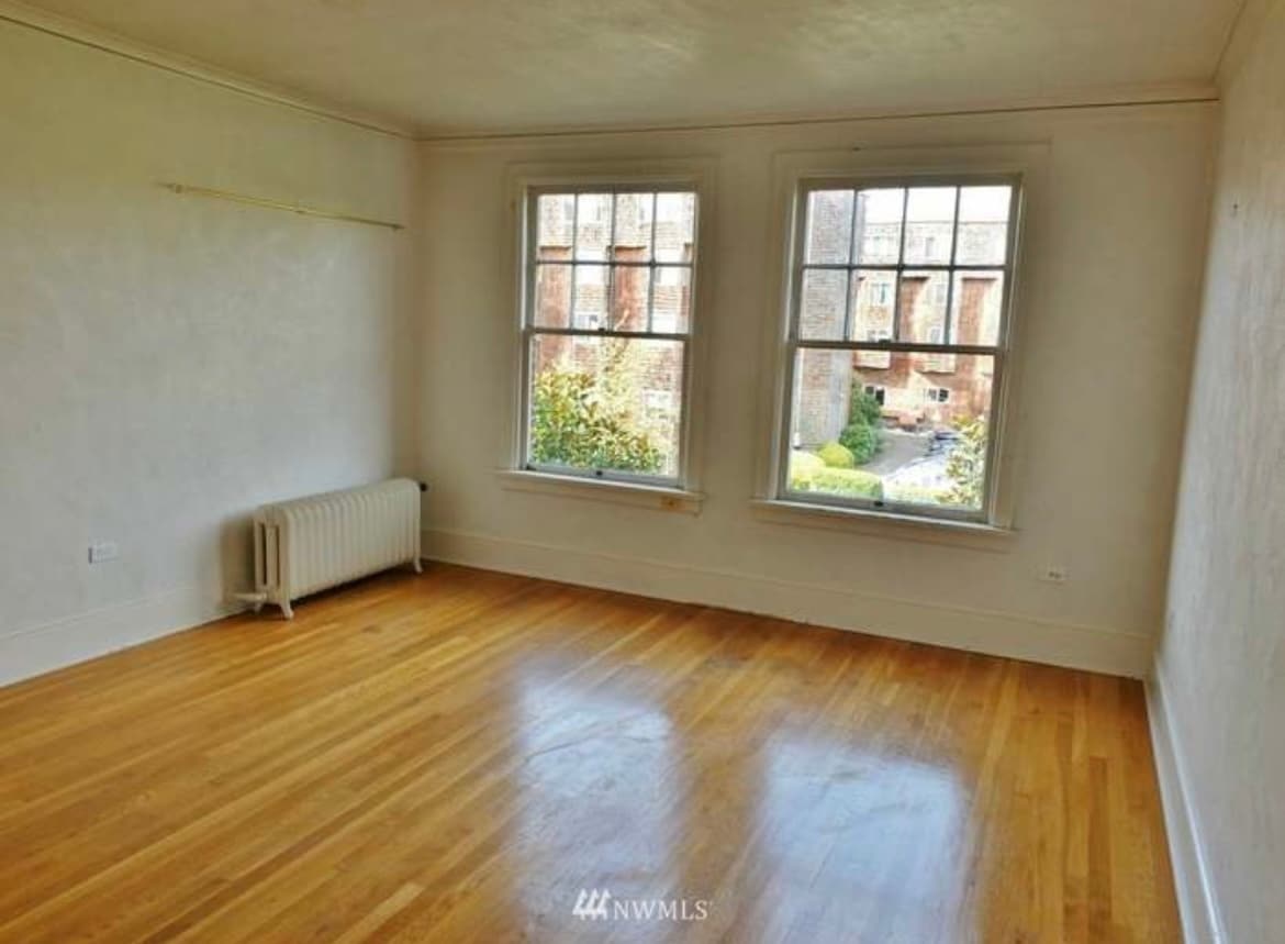 Living Room - 720 6th Ave 306