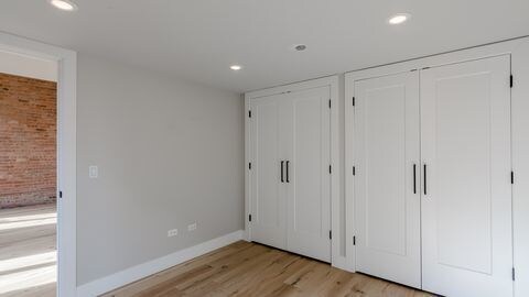 Building Photo - 729 N Sangamon St