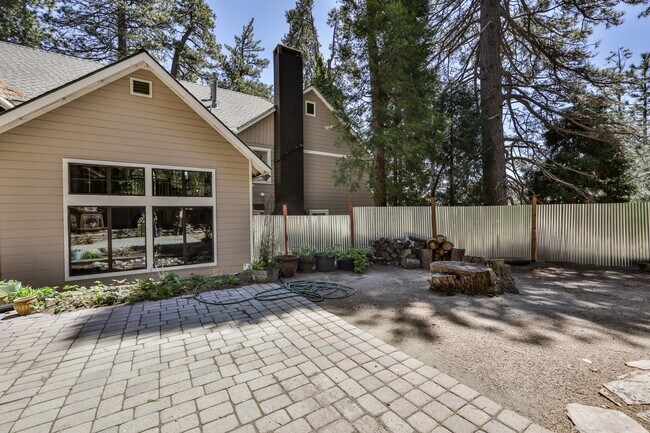 Building Photo - 26316 CA-189