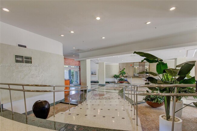 Building Photo - 4925 Collins Ave