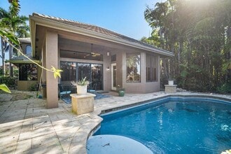 Building Photo - 3483 Collonade Dr