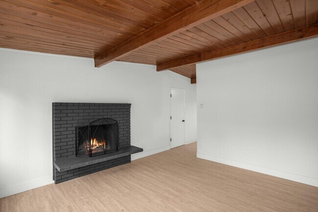 Building Photo - Cottonwood Apartments