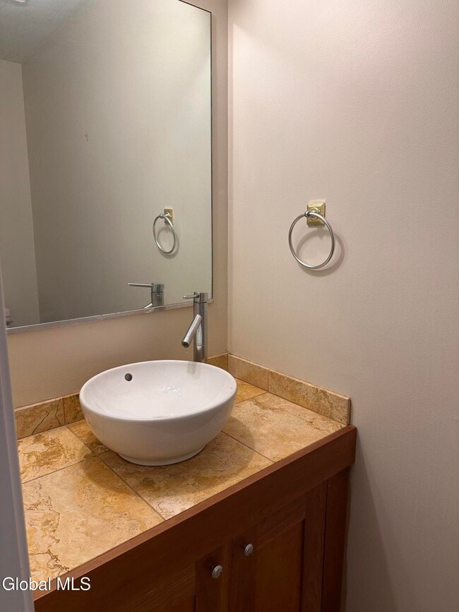 Building Photo - 46 Velina Dr