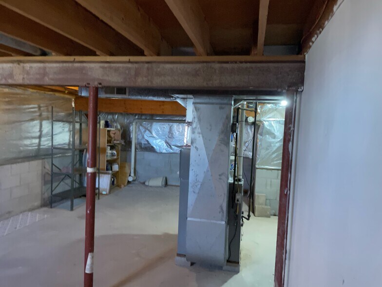 Building Photo - 8 Bay Heights Cir