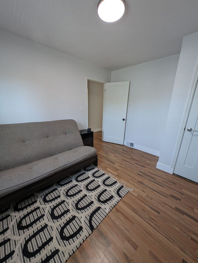 Building Photo - Updated 3 Bedroom Charmer in the Heart of ...