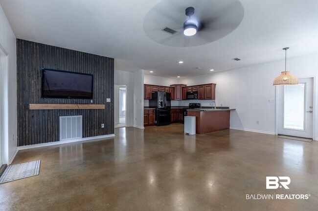 Building Photo - 17419 Lewis Smith Dr