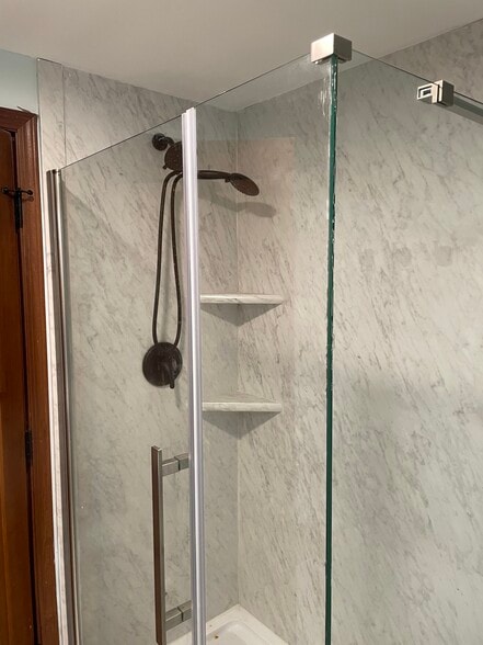 Second Floor Bath - 55 Pearl St