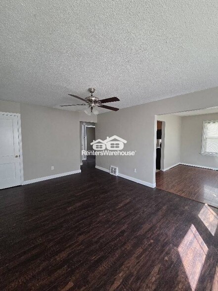 Building Photo - 415 Ames Pl