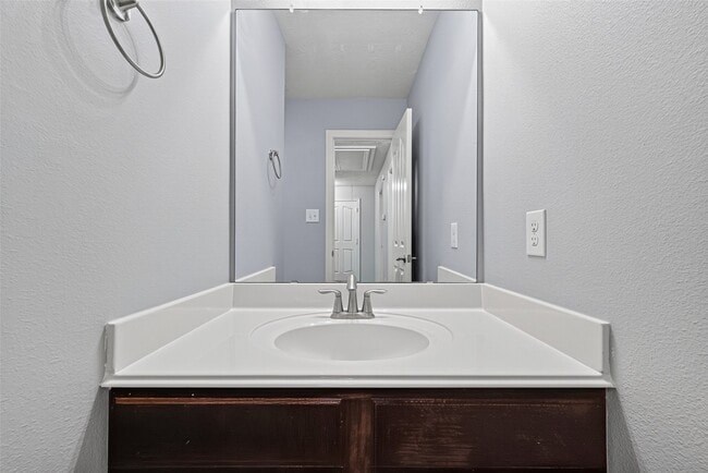 Building Photo - 8910 Minola Oaks Dr