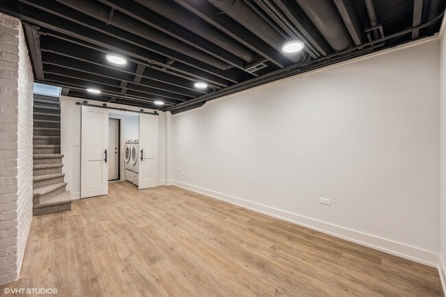 Building Photo - 580 N Happ Rd
