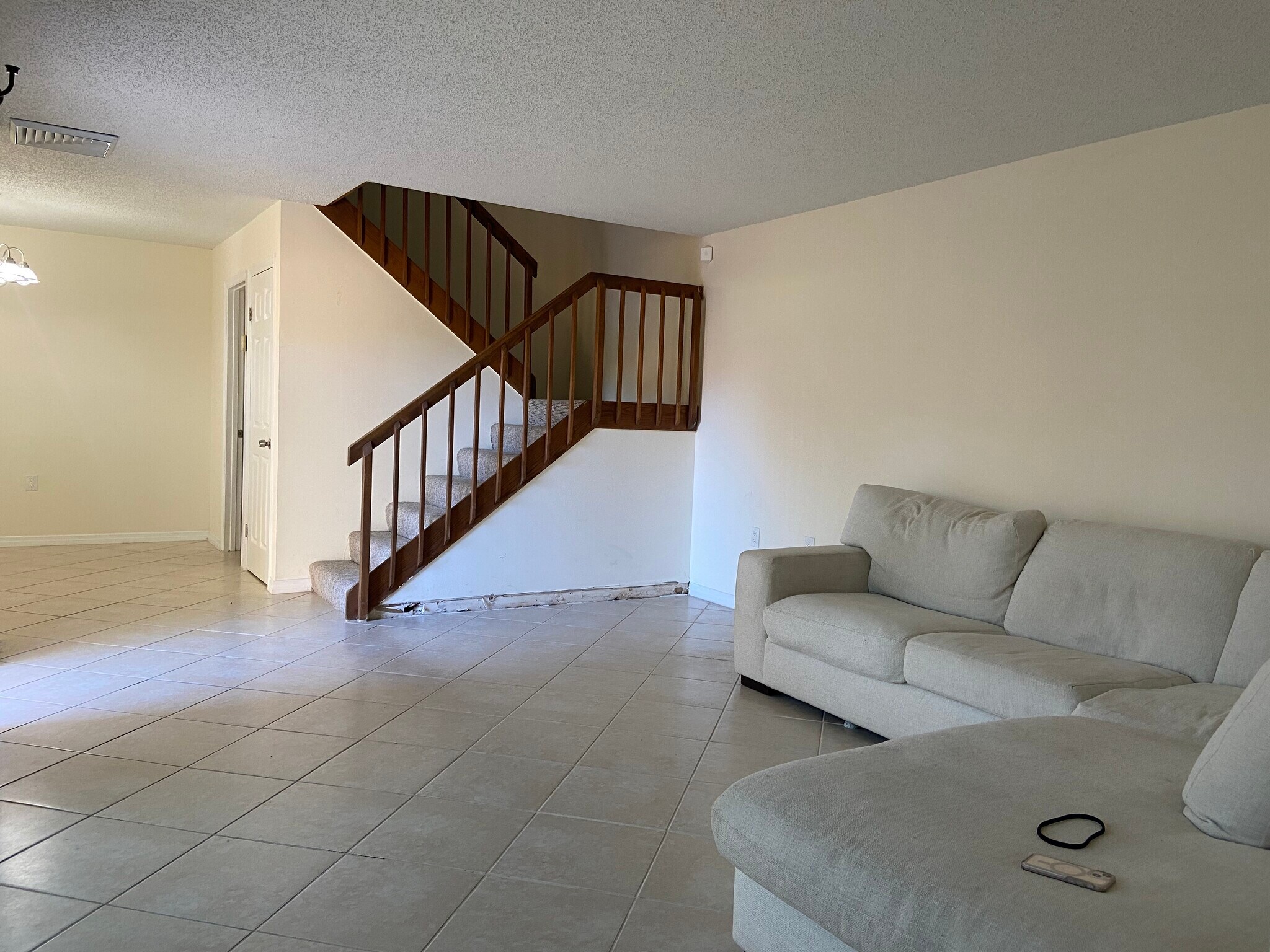 Building Photo - 1116 11th Ln