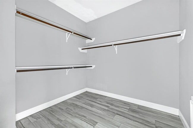 Building Photo - 3555 Ashfield Dr
