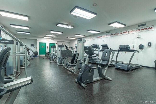 Building Photo - 87 Birchwood Rd