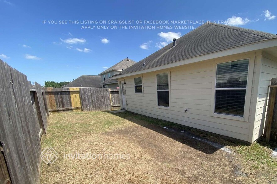 Building Photo - 18810 N Lyford Dr