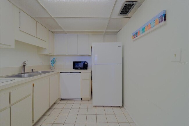 Building Photo - 51 Island Way