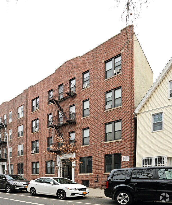 Primary Photo - 2585 36th St