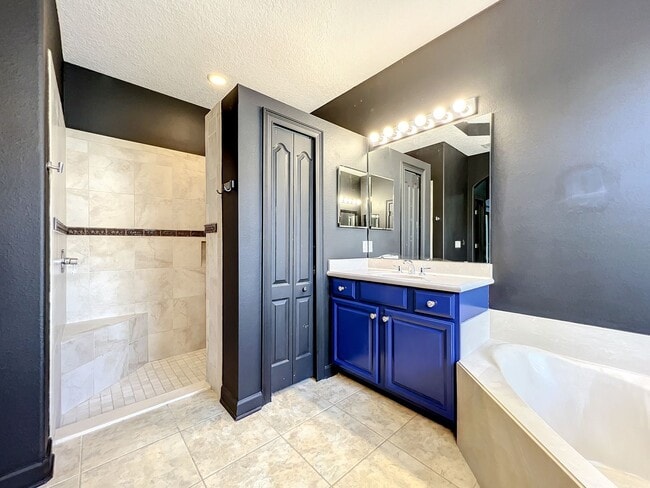 Building Photo - Gated, Lake Nona Luxury