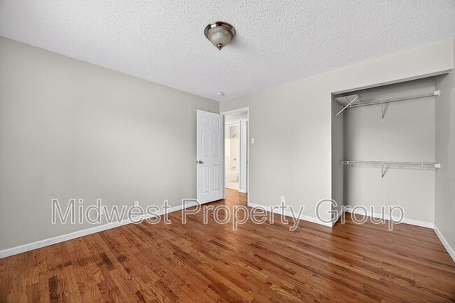 Building Photo - 2224 Millvalley Dr