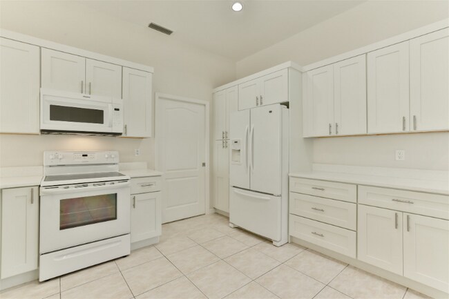 Building Photo - 1161 Siesta Key Cir
