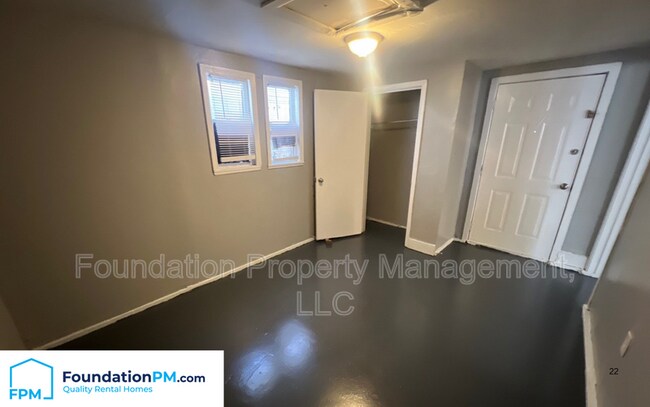 Building Photo - 3468 Bowen Ave