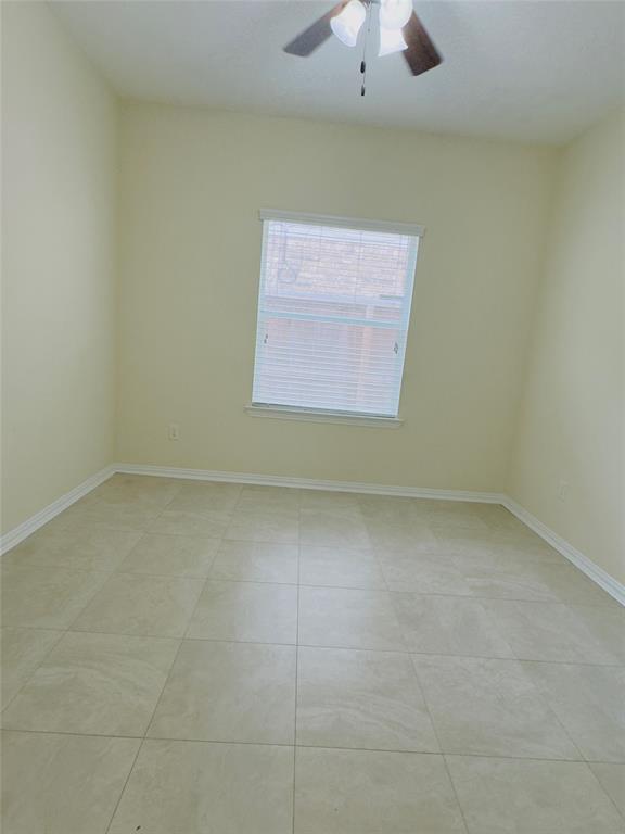 Building Photo - 24527 Lakecrest Creek Dr