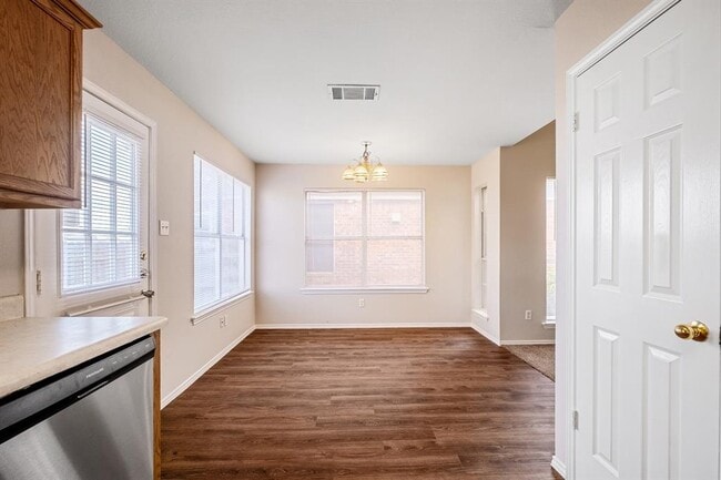 Building Photo - 3709 Crownover St