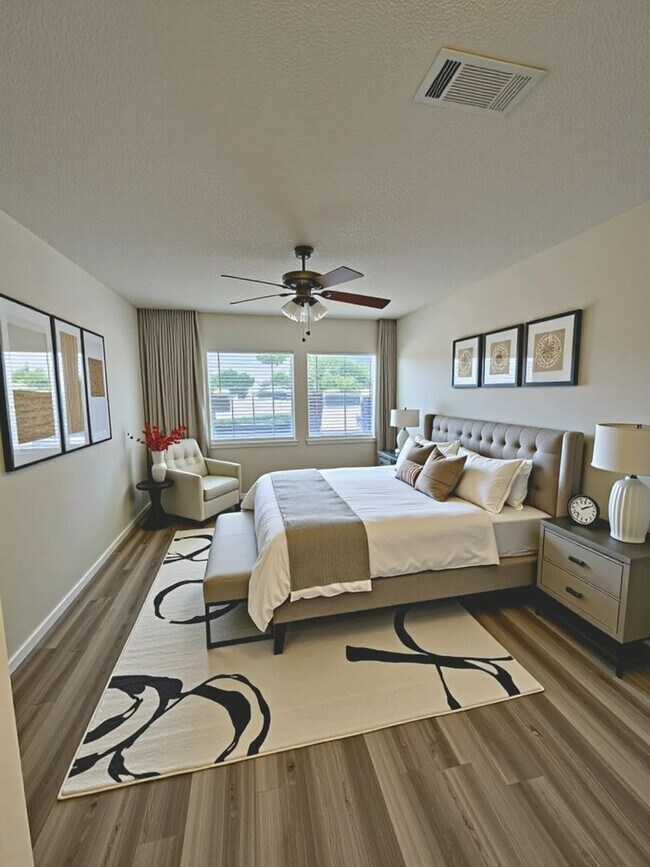 Building Photo - Beautifully Updated 2BR/2BA with Loft Oasis – Safe & Gated Community