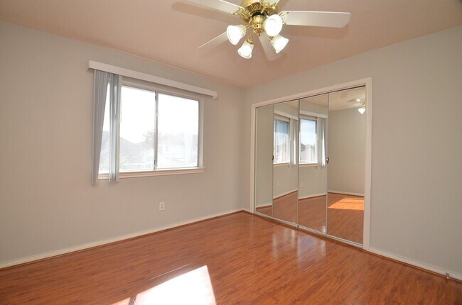 Building Photo - 8815 Barron Wood Cir E