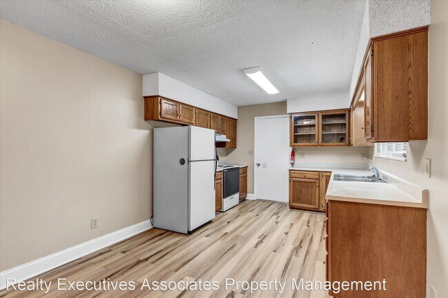 Building Photo - 3 br, 2 bath House - 919 Coker Road