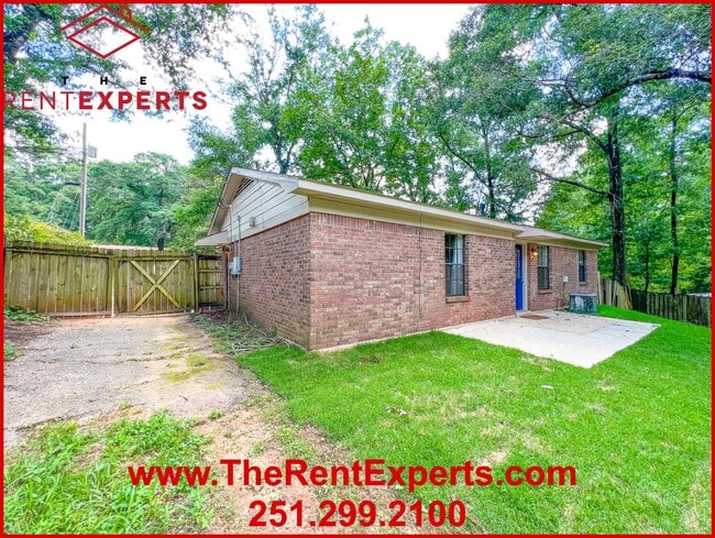 Building Photo - 2086 Mesa Dr