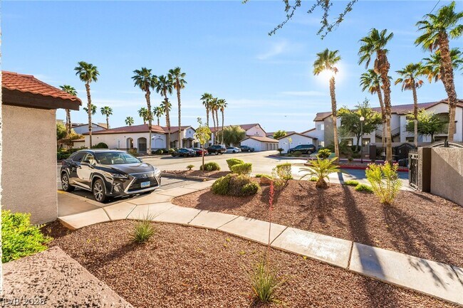 Building Photo - 2615 W Gary Ave