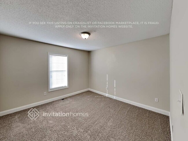 Building Photo - 5311 Oaktree Dr