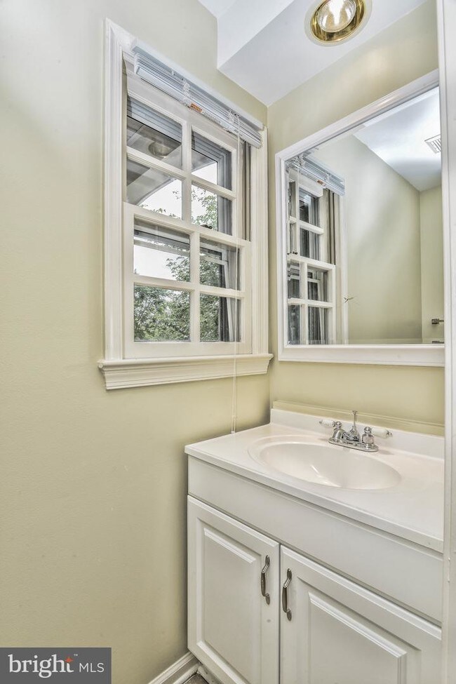 Building Photo - 20214 Birdsnest Pl