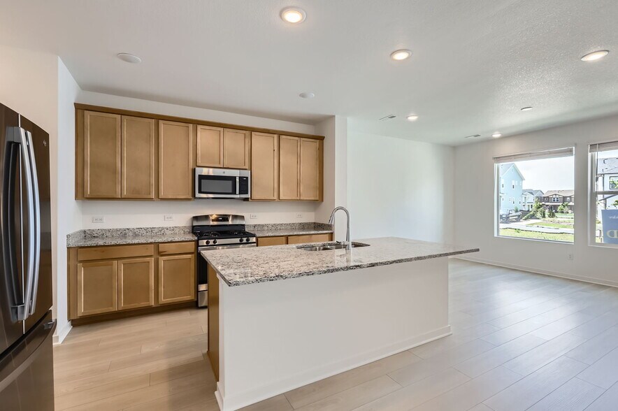Building Photo - 6348 Deerfoot Dr