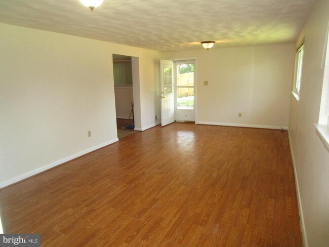 Building Photo - 5606 Devon Ct