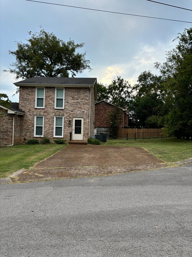 Building Photo - 4803 Magnolia Pl