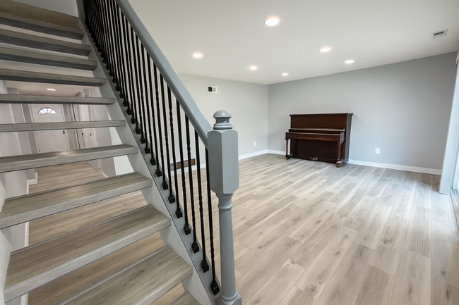 Building Photo - 328 Carmel Woods Dr