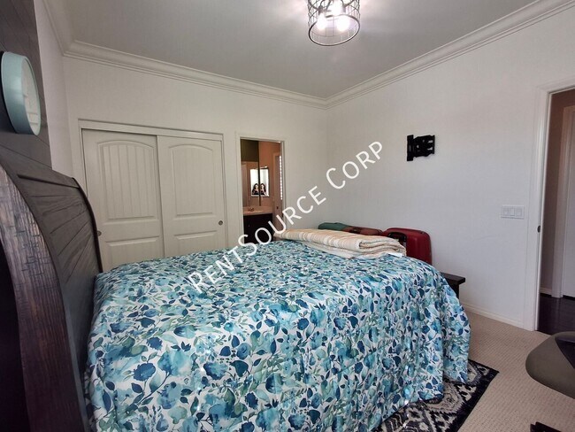 Building Photo - 24355 Verdugo Cir