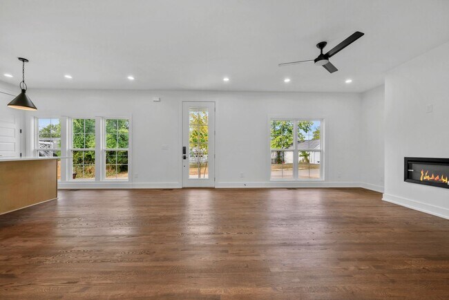 Building Photo - Brand new build home in Old Hickory | 1/2 off first months rent!