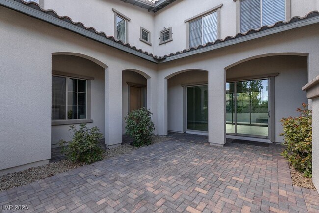 Building Photo - 367 Pollino Peaks St