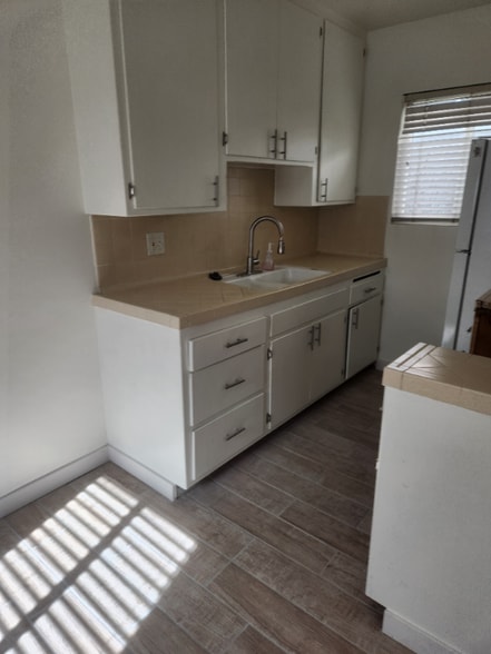 Building Photo - 30 Rose Ave