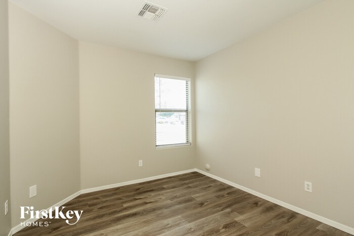 Building Photo - 7737 S 47th Ln
