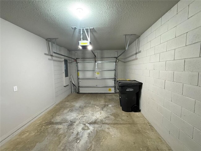 Building Photo - 413 Legacy Lp