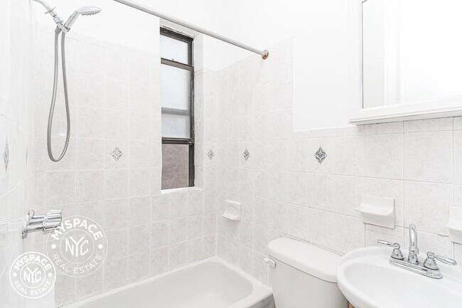 Building Photo - 77 Division Ave