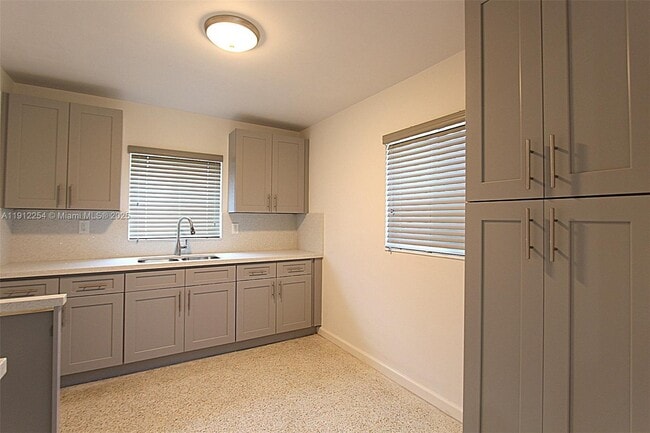 Building Photo - 6203 SW 108th Pl