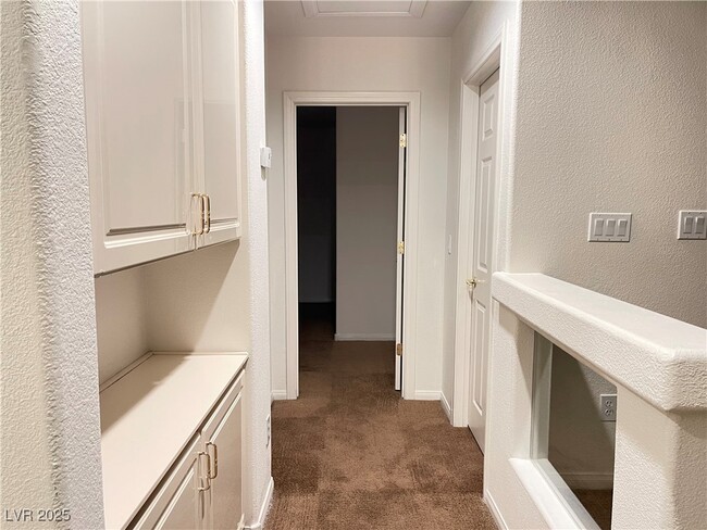 Building Photo - 10984 Fishers Island St