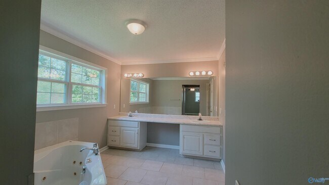 Building Photo - 6010 Ellington Rd NW