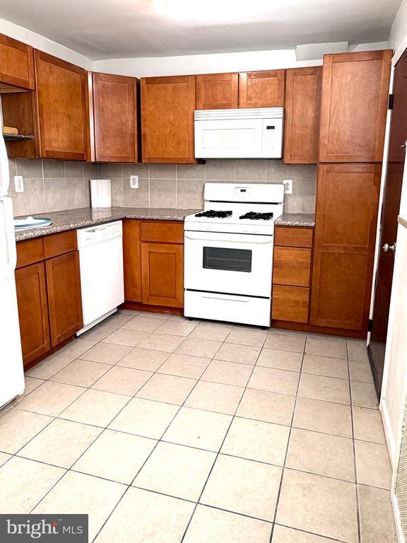 Building Photo - 2016 S Mildred St