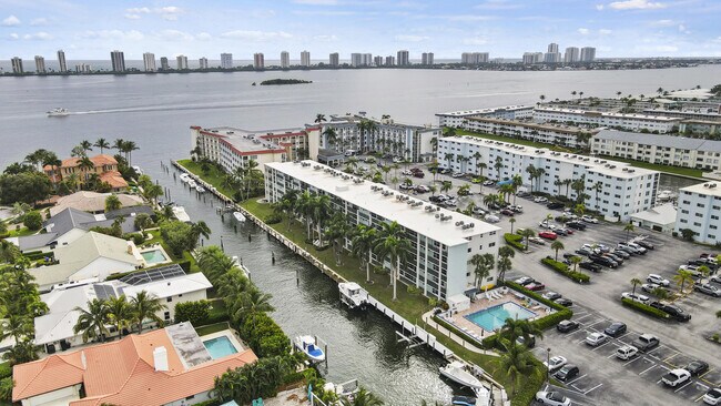 Building Photo - 109 Paradise Harbour Blvd