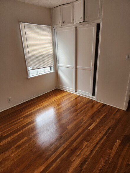 Bedroom - 14460 Dickens St